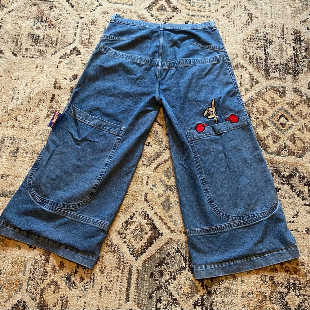 Selling some pants. Brand is kangaroo